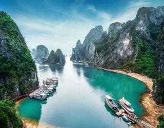 The most beautiful beaches in Halong Bay image
