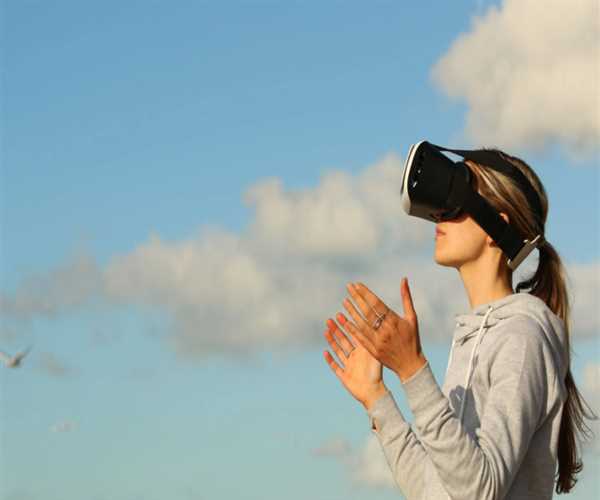Enhancing Education and Training: The Transformative Power of Virtual Reality