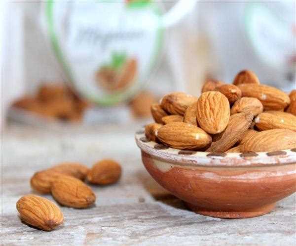 Is it good to eat almonds on an Empty stomach?