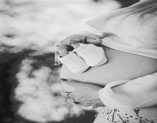 Pregnancy Week-by-Week Early and Later Signs & Symptoms