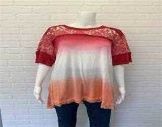 Tips and Tricks for Finding Long Tunic Tops to Wear with Leggings for Any Body Type