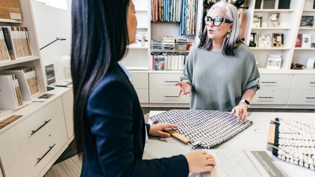 5 Smart Ways Small Businesses Can Build a Professional Brand Presence