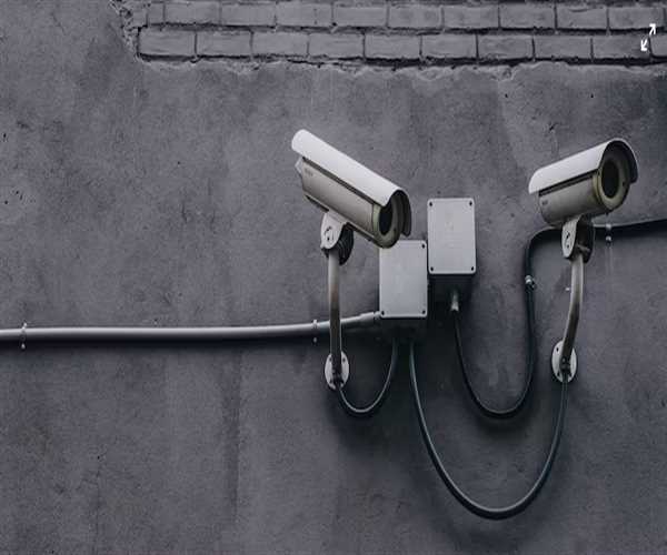 Cover the emerging security solutions and best practices for ensuring the security of edge computing