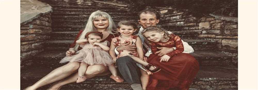 banner image of Nathan Lade