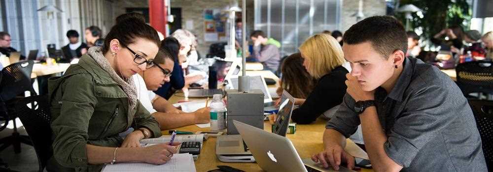 banner image of Matt Damon