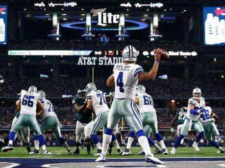 banner image of Erik Johnson