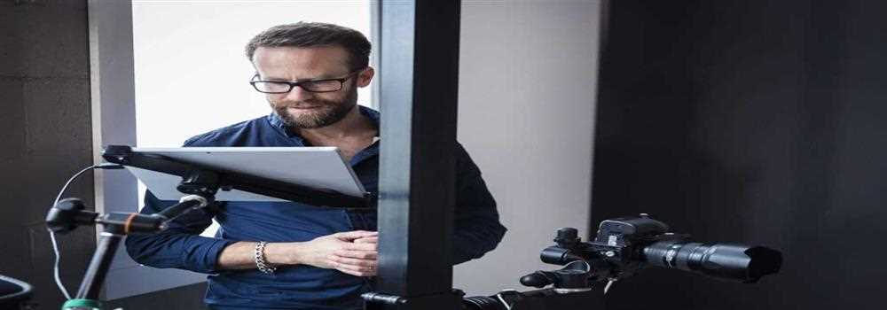 banner image of Peter Weller