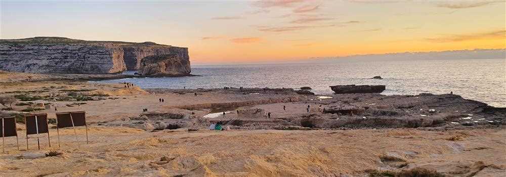 banner image of Valeria Johnes