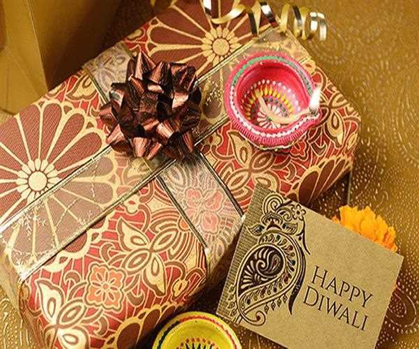 Diwali gift ideas to impress your girlfriend