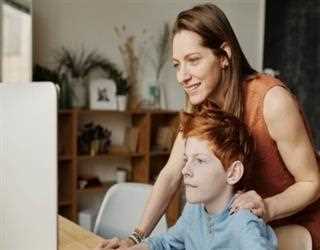 Things to Consider Before Allowing Your Child to Join a Kids Chat Room