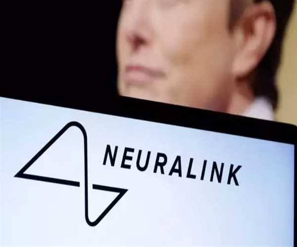 Neuralink patient playing chess after chip implant. Isn't it great?