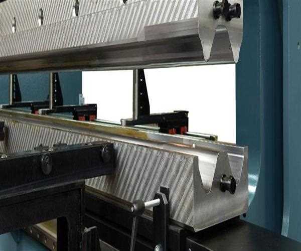 A Detailed Overview About Achieving Better Bend Accuracy on A Press Brake
