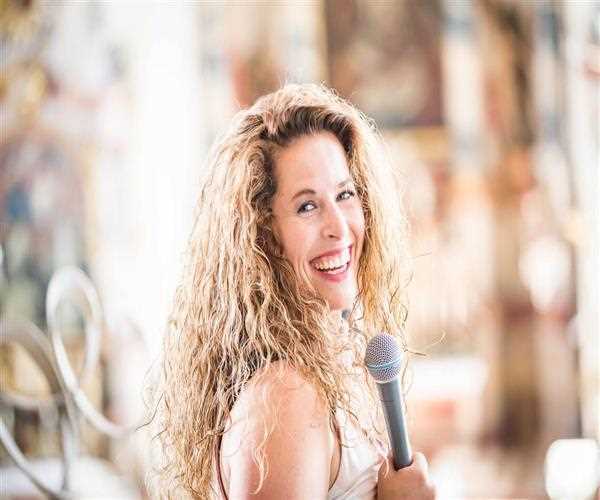 Sängerin für Eure Hochzeit in Bodensee- Hochzeitssängerin Steffi-Mira