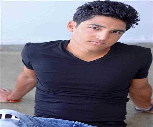 PRODUCTION ASSISTANT ENDS UP IN FILM OPPOSITE BEN AFFLECK