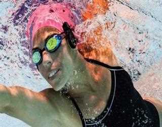 How to Choose Underwater Headphones