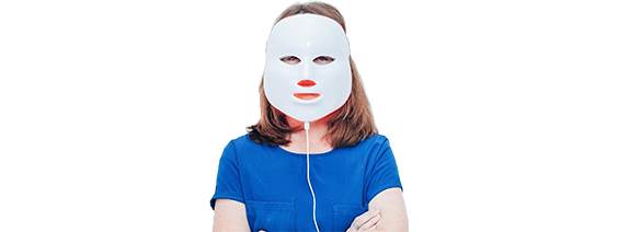 How to effectively treat acne with light therapy