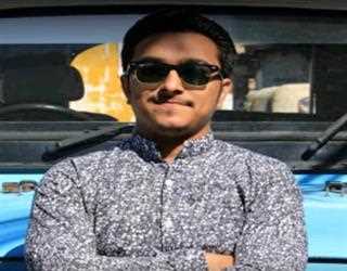 How To Take A Good Selfie On The Internet image