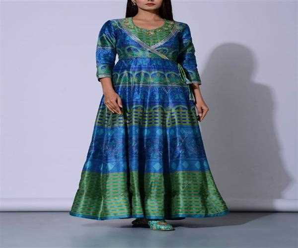 Buy these Fabulous Two-tone Anarkali Suits Online for a Unique Look ...