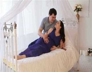 Benefits of Touching Pregnant Belly