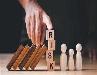 How to handle the risks in the business world?: A comprehensive research image