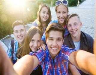 Teenagers are use Invisalign for colorful smile