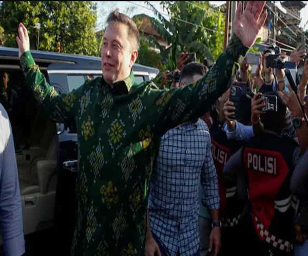 Musk launches SpaceX’s Starlink internet services in Indonesia