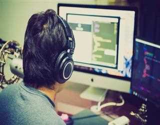How outsourcing might help your startup?