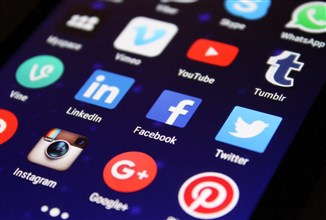 Crafting Engaging Social Media Captions