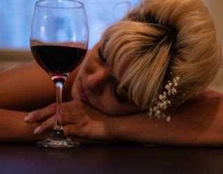 What are the Risks of having Alcohol during the First month of Pregnancy?