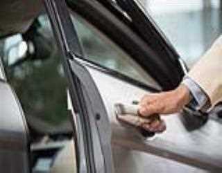 What You Should NOT Do When You’re Locked Out of Your Car