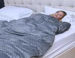 Get the Best Quality Weighted Blanket from Celebrity Favorite Huggaroo