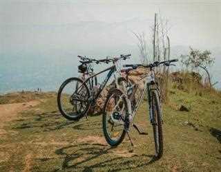 Regular or Electric Mountain Bike - Which One is Better for The First-Time Rider?