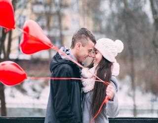 4 Reasons Why Online Dating is Better Than Searching For a Date in Social Networks
