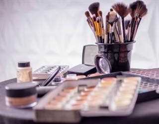 Harmful Effects of using Make up on your skin
