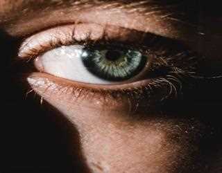 Remove dark circles with the help of Ayurvedic treatment