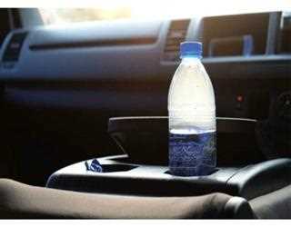 Is it dangerous to carry a bottle of water in the car?
