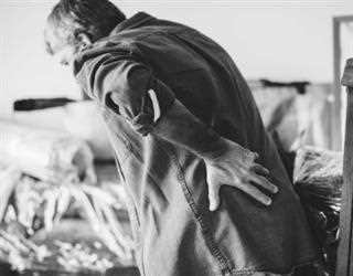 How To Avoid Back Pain When Working At A Desk