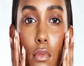 Hate your Oily Skin? Here are the Possible Reasons for your Oily Skin