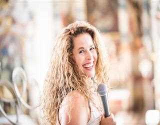 Sängerin für Eure Hochzeit in Bodensee- Hochzeitssängerin Steffi-Mira