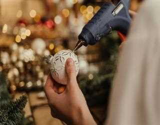 Why Electric Glue Guns Are The Best Gluing Option For Saving Money And Time