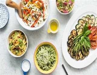 Plan an Awesome Birthday Party with the Best Lunch Catering Services