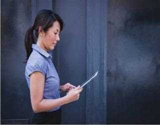 How to Live Authentic Femininity in the Workplace