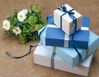 Fantastic Engagement Gift Ideas for a New Couple