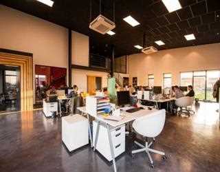 How to Set Up a Cool Office on a Tiny Budget