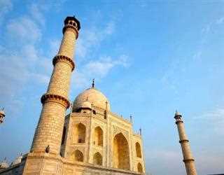 Stress out your mind with an awesome trip of Taj Mahal