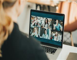8 Tips to Stay in Touch With Your Remote Team
