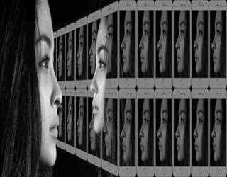 Finding Good Compare And Contrast Topics