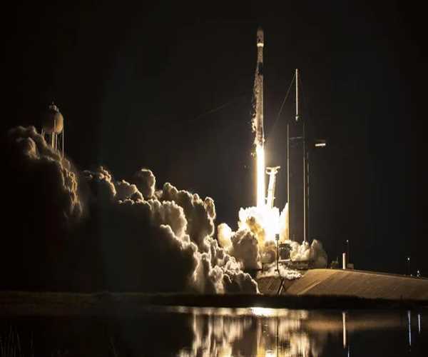 SpaceX launches another set of 52 Starlink satellites