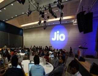 India Crossed 1 Billion Active Mobile Subscribers in December and Airtel Bags the Highest Users