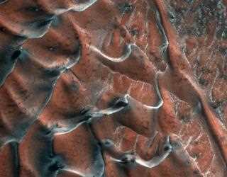 A Strange Crater like an Ear got spotted by NASA’s Mars Reconnaissance Orbiter